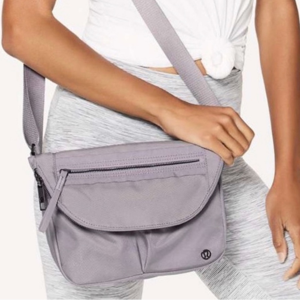 Lululemon Adjustable Strap Festival Bag